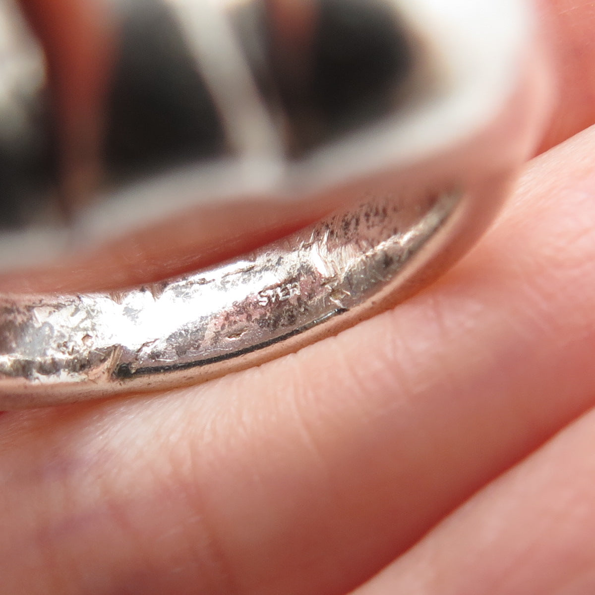 925 Sterling Silver Vintage Modernist Puffy Oxidized Ring Size 7.75