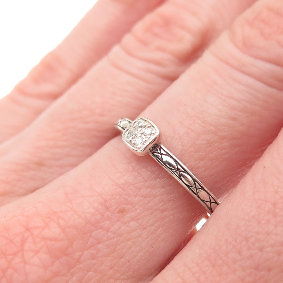 Town & Country 925 Sterling Silver Real Round-Cut Diamond Engagement Ring Size 7