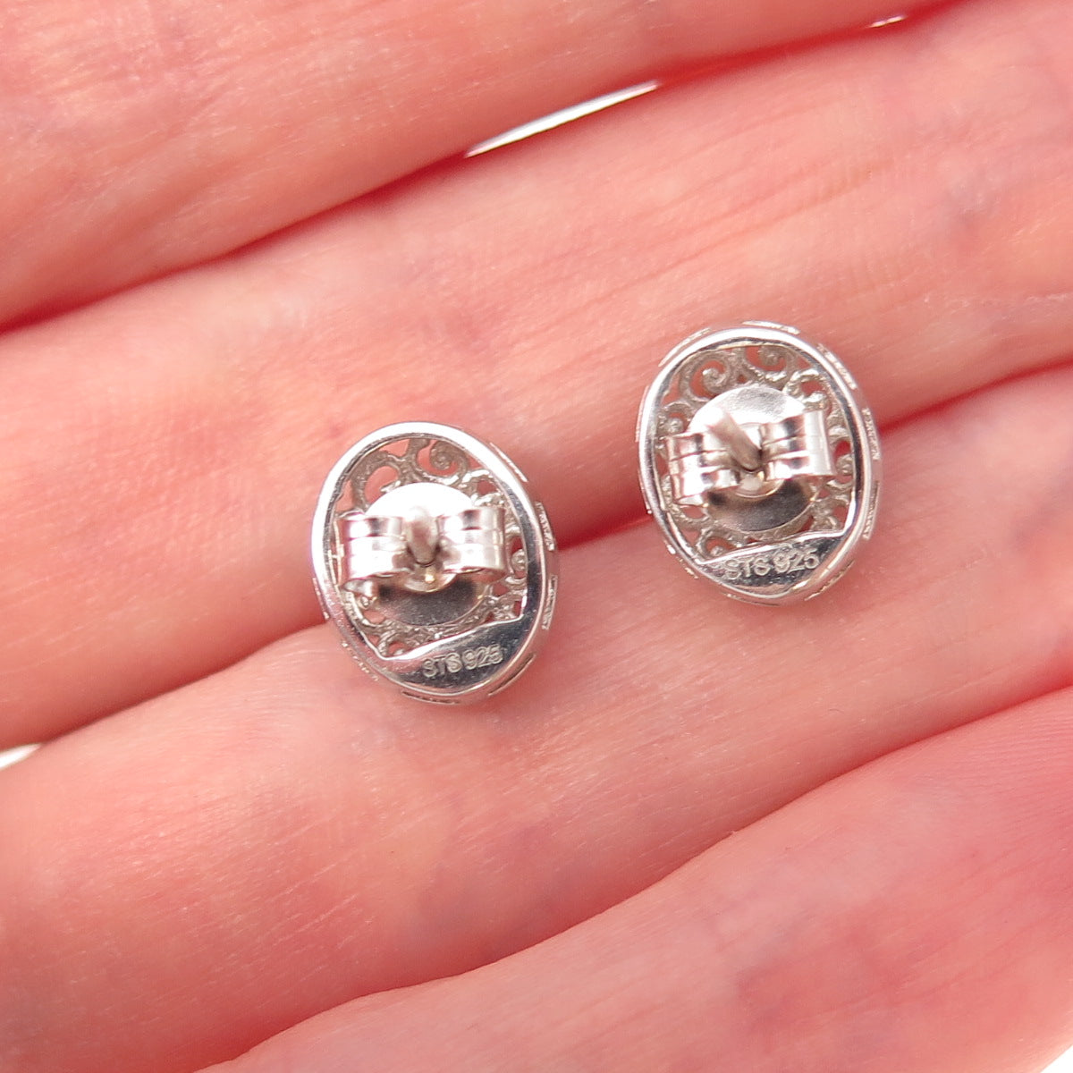Chuck Clemency 925 Sterling Silver Real Oval-Cut Iolite Floral Stud Earrings