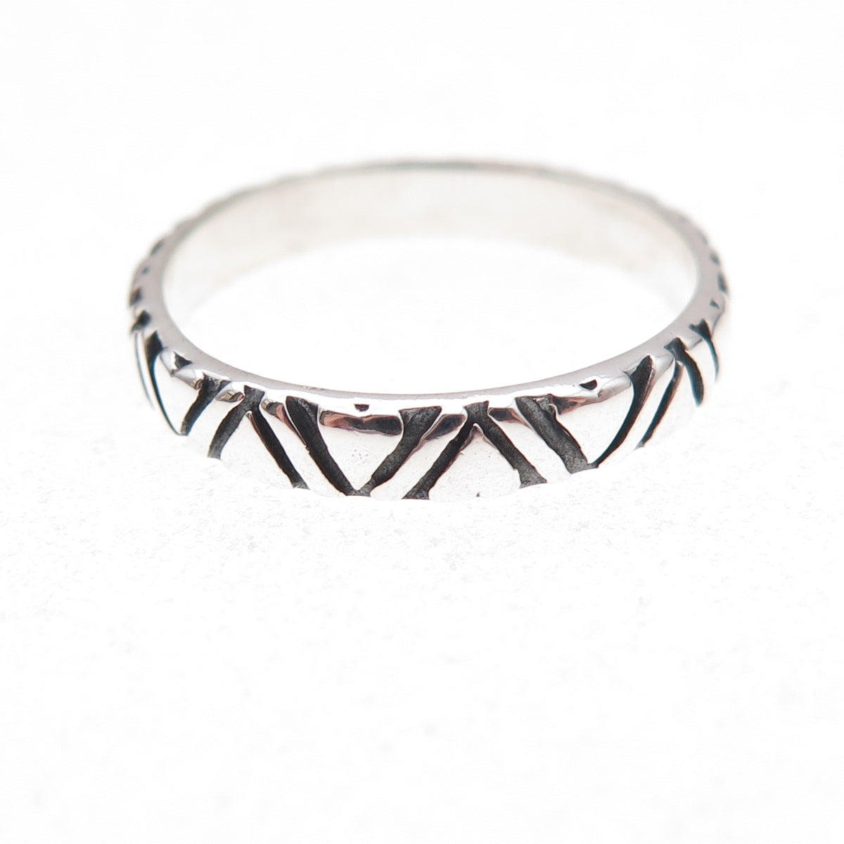 925 Sterling Silver Vintage Heart All Around Oxidized Band Ring Size 7