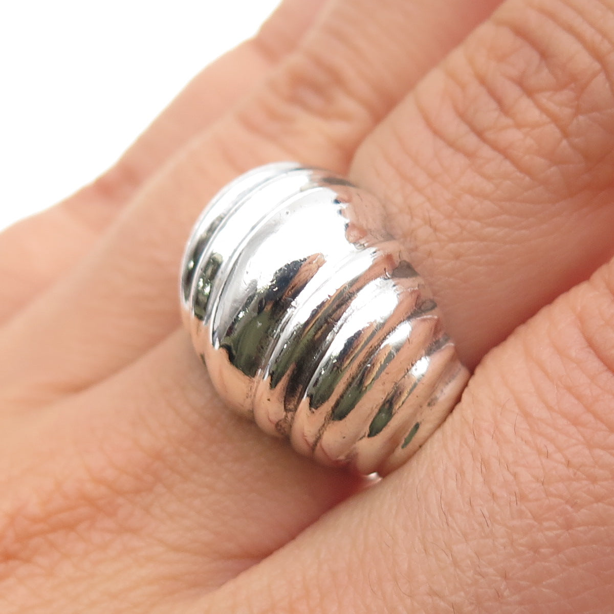 925 Sterling Silver Vintage Modernist Ribbed Dome Ring Size 7