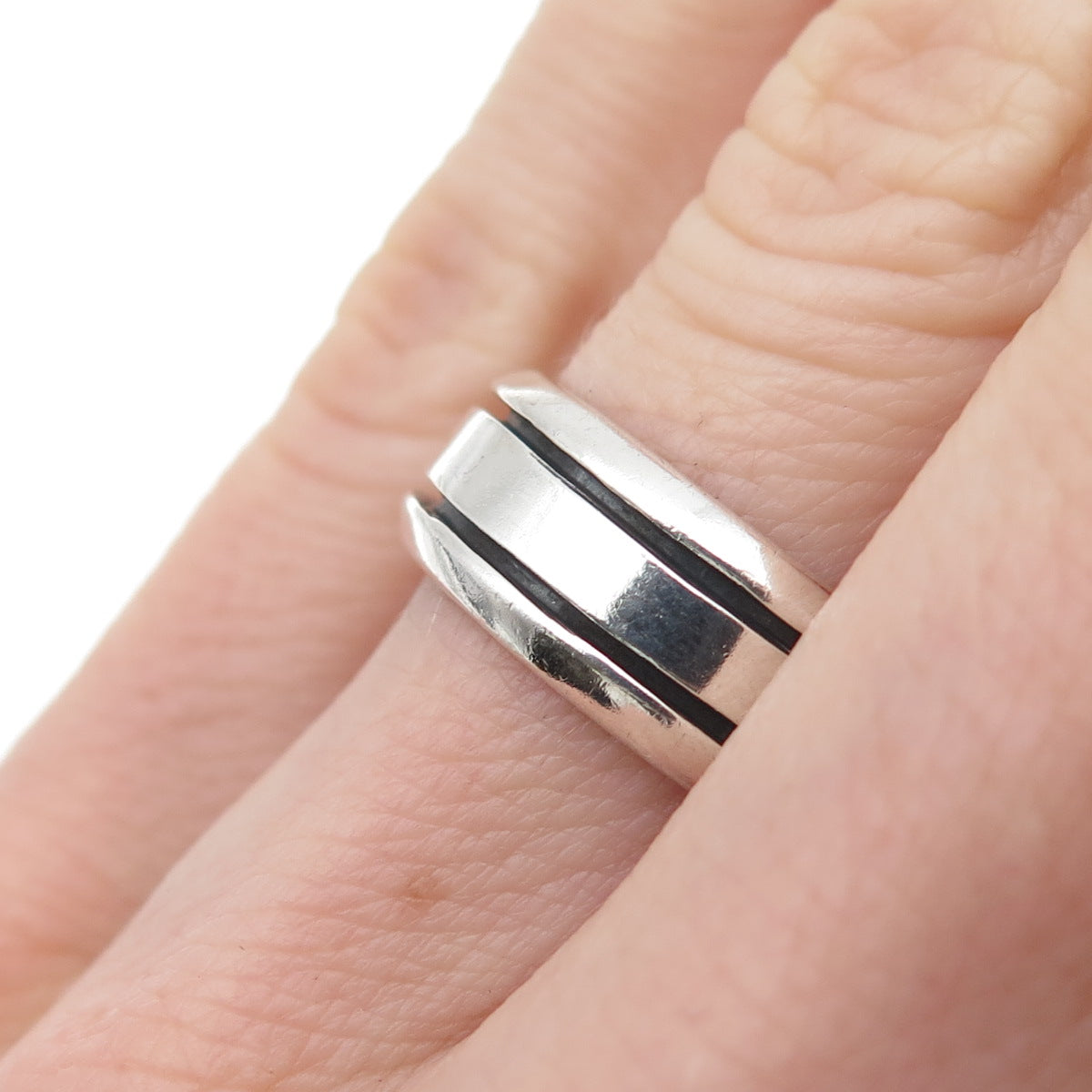 925 Sterling Silver Vintage Modernist Oxidized Band Ring Size 6