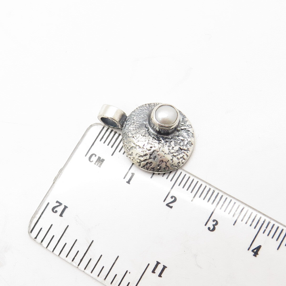 DEN 950 Silver Vintage Real Pearl Textured Pendant