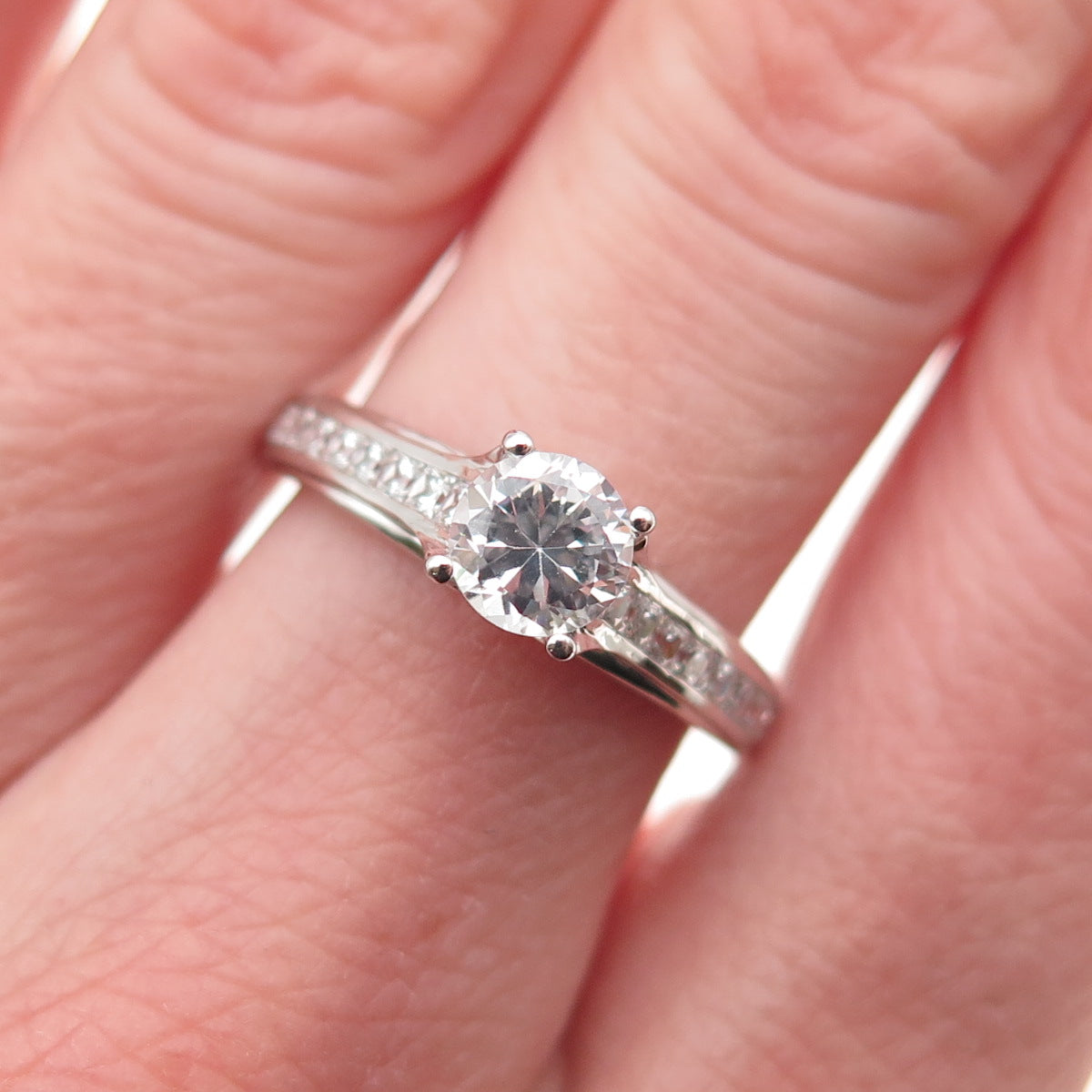 925 Sterling Silver Round-Cut C Z Engagement Ring Size 6.5