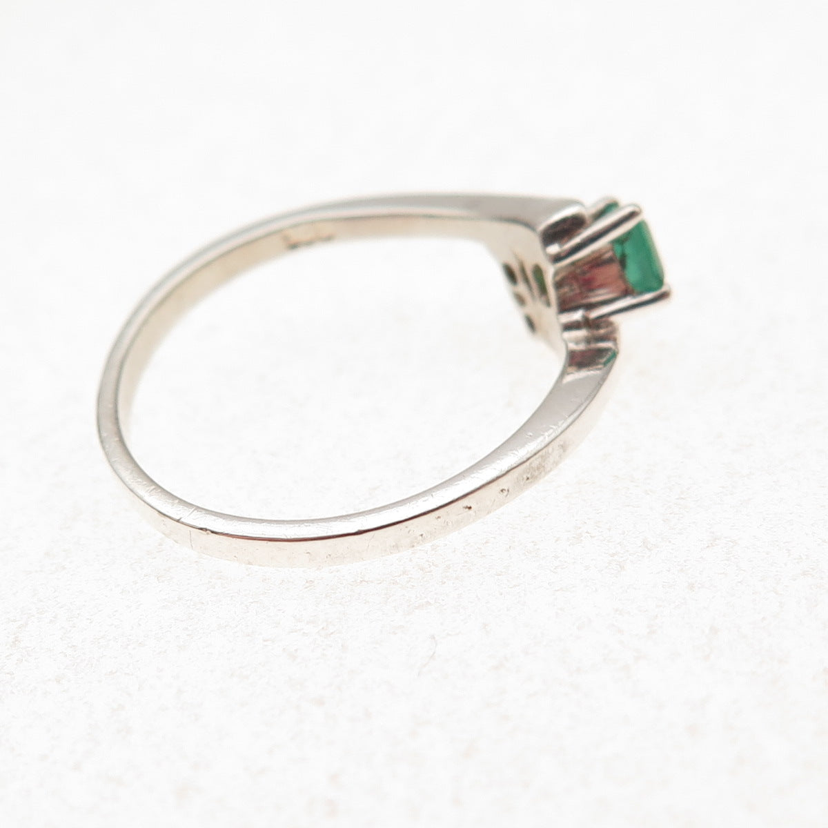 925 Sterling Silver Vintage Real Emerald & C Z Bypass Ring Size 7.25