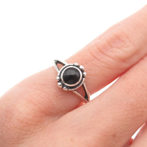 925 Sterling Silver Vintage Southwestern Black Onyx Tribal Ring Size 4