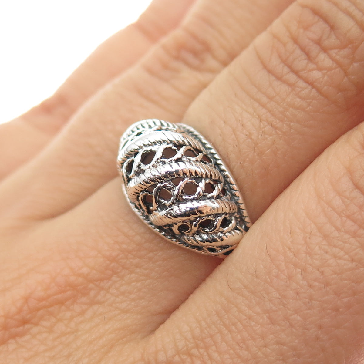 925 Sterling Silver Vintage Modernist Ribbed Dome Oxidized Ring Size 7