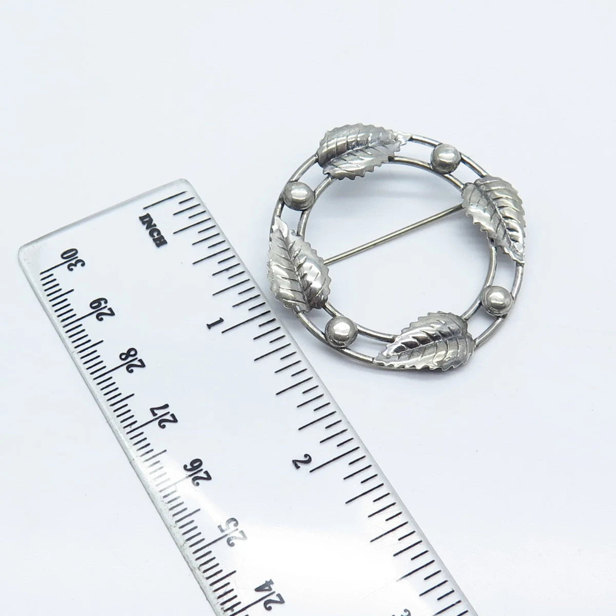 925 Sterling Silver Vintage Leaf Open Circle Pin Brooch
