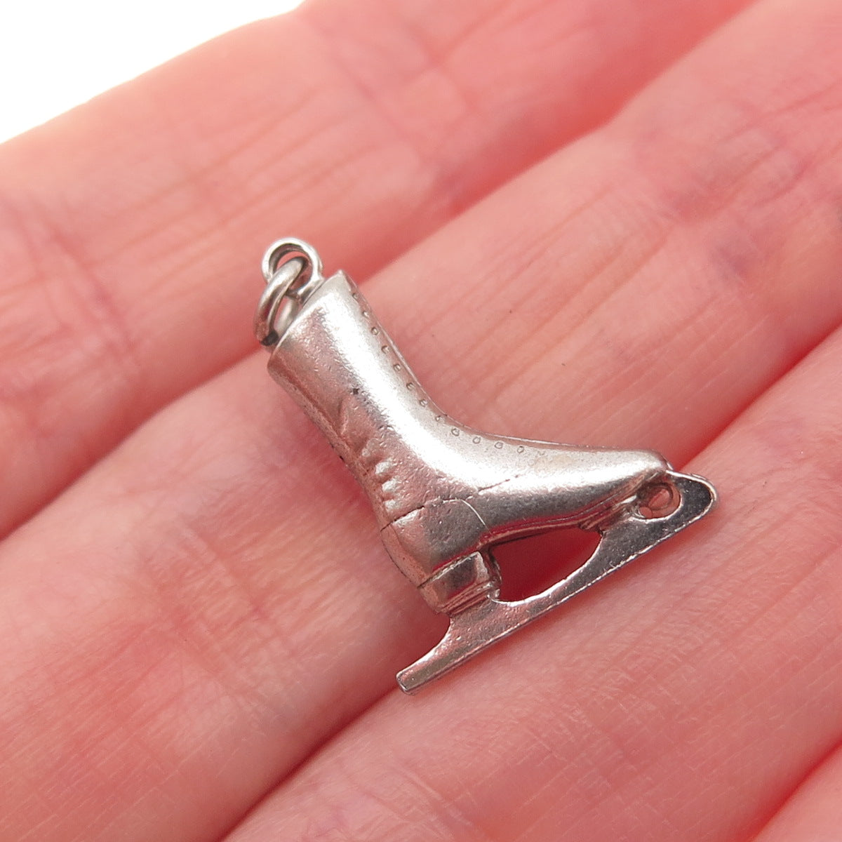 925 Sterling Silver Antique Art Deco Ice Skate 3D Mini Charm Pendant