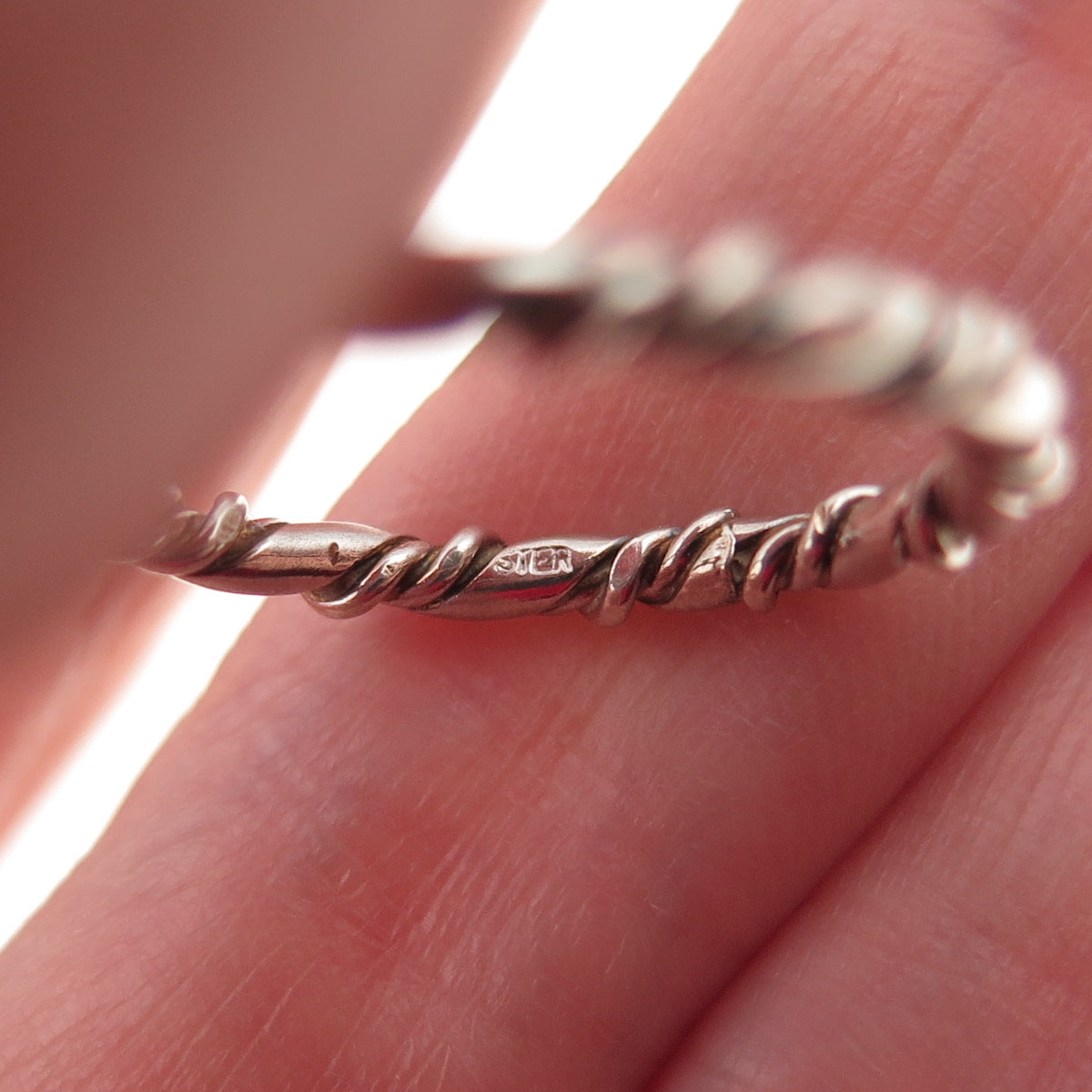 925 Sterling Silver Vintage Twisted Stackable Oxidized Band Ring Size 6.75