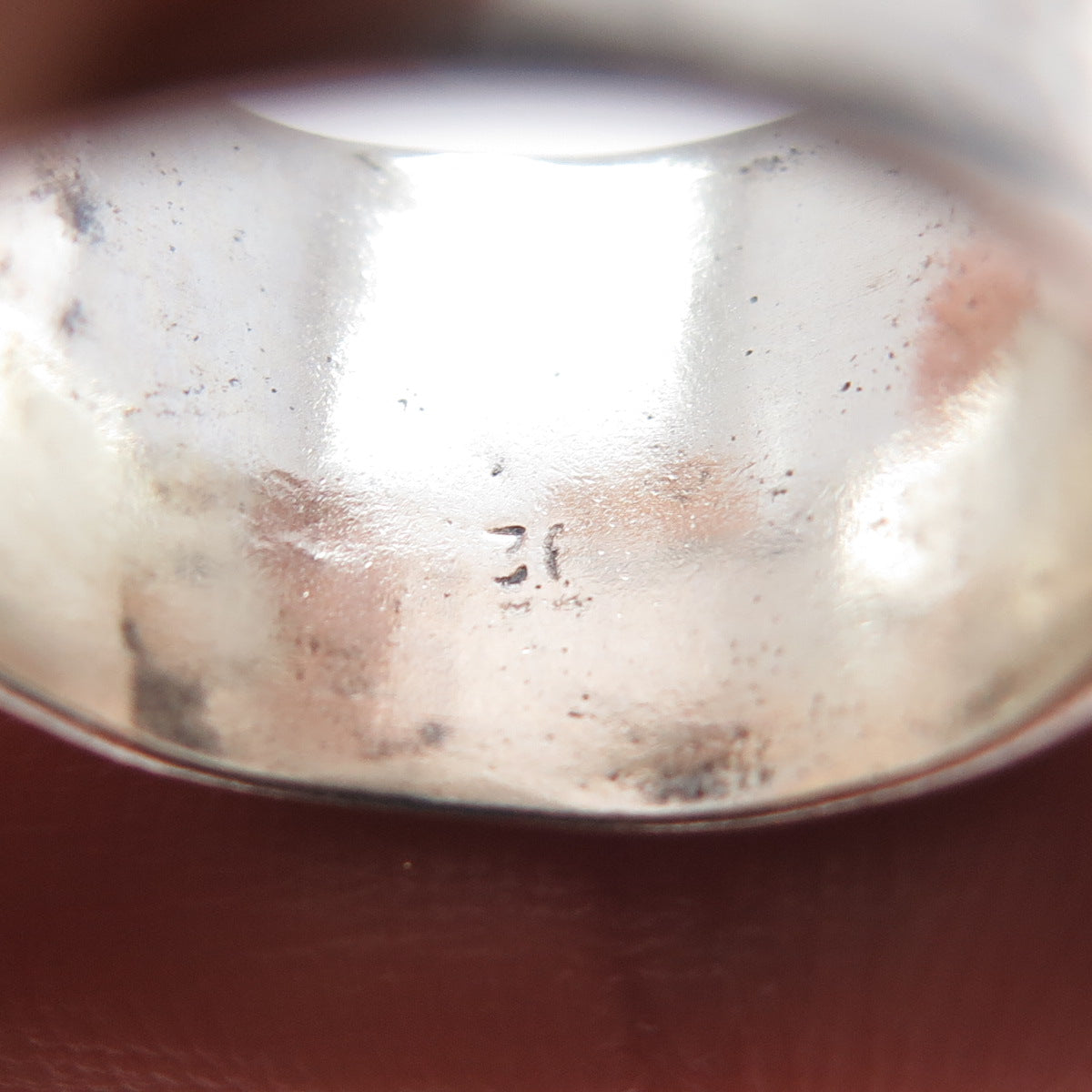 925 Sterling Silver Vintage Modernist Hammered Oxidized Wide Band Ring Size 6.25