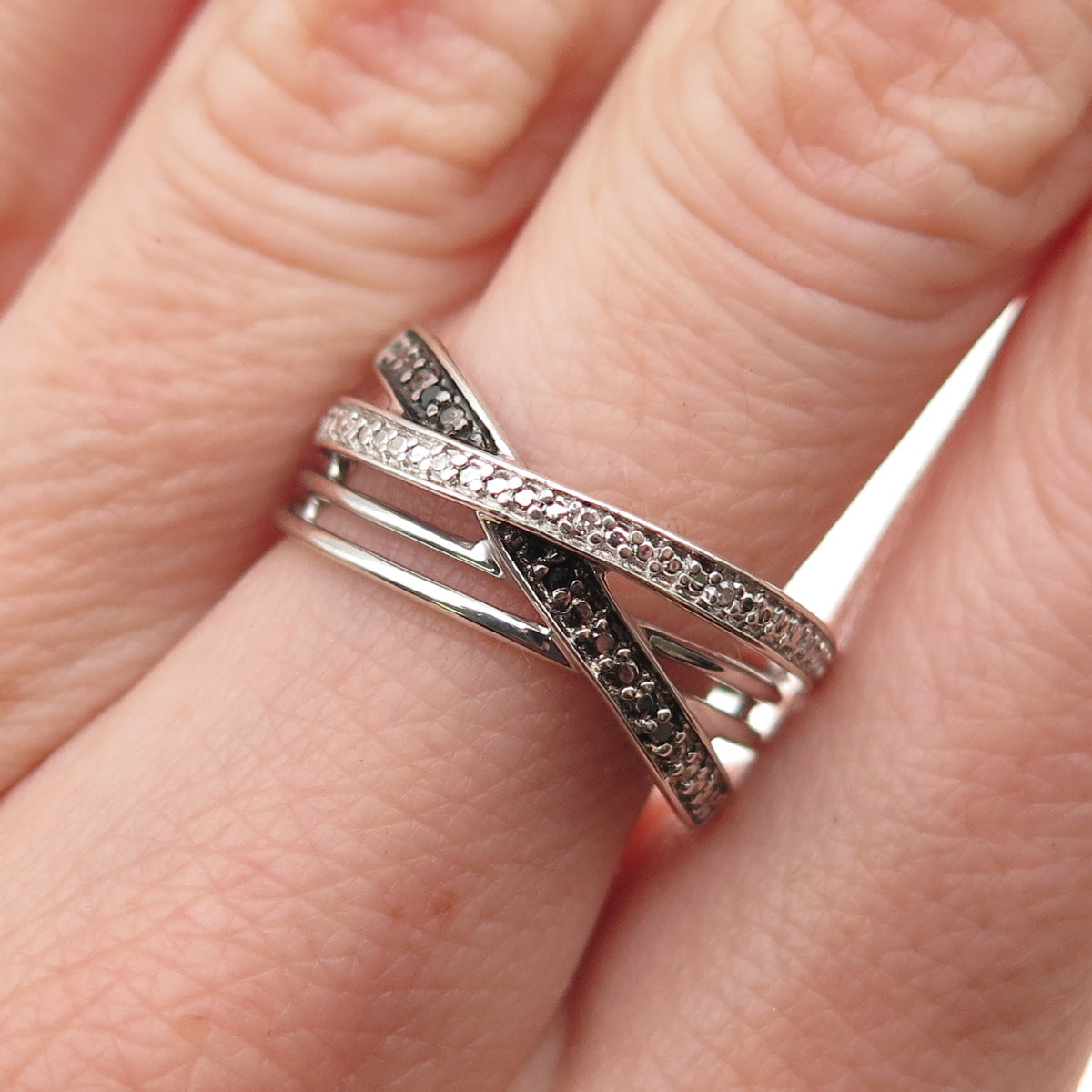 Sun 925 Sterling Silver Real Black & White Diamond Crisscross Ring Size 7