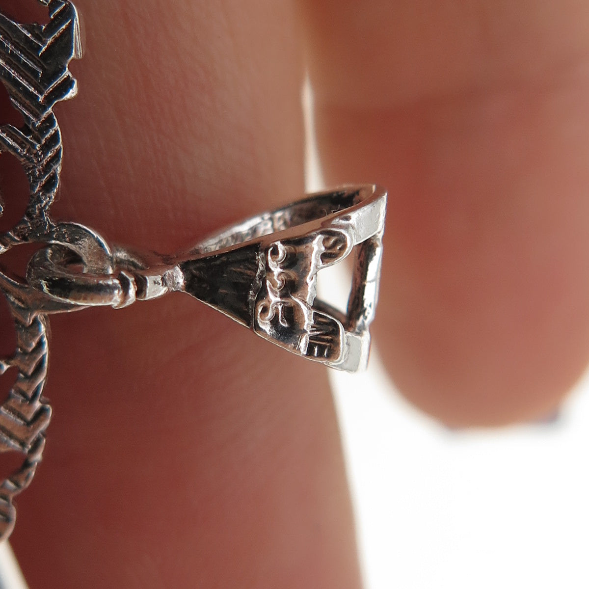 925 Sterling Silver Vintage Letter I Initial Ornate Heart Charm Pendant