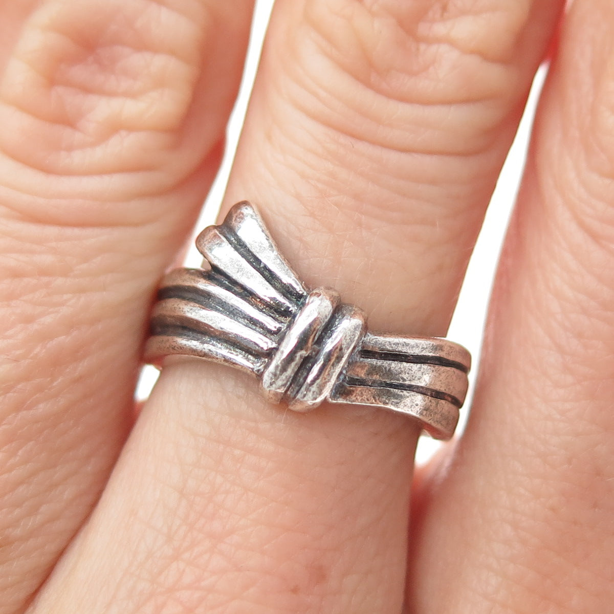 925 Sterling Silver Vintage Modernist Knot Oxidized Ring Size 6.75