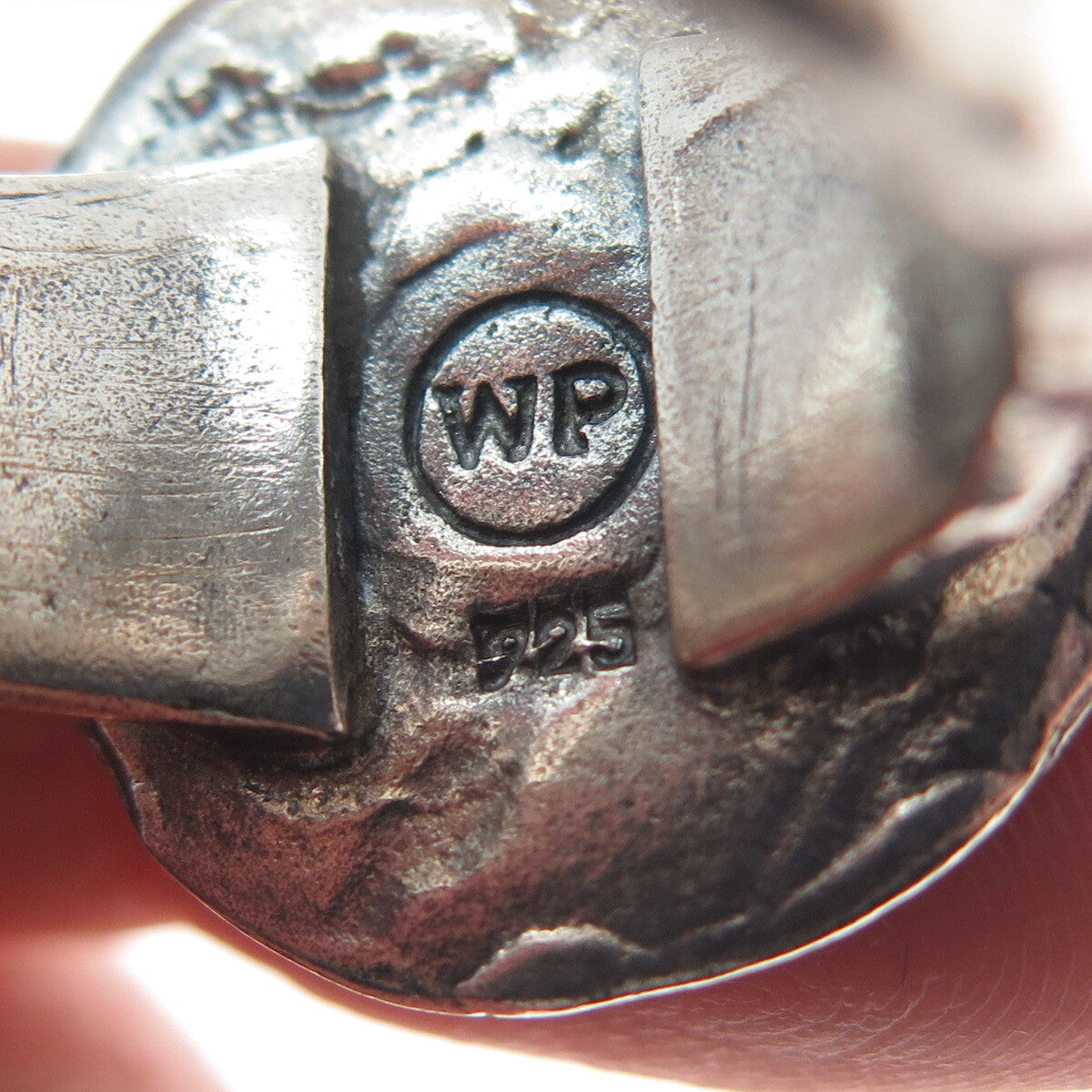 WAXING POETIC Sterling Silver 2-Tone Vintage Letter "R" Hammered Ring Size 8.25