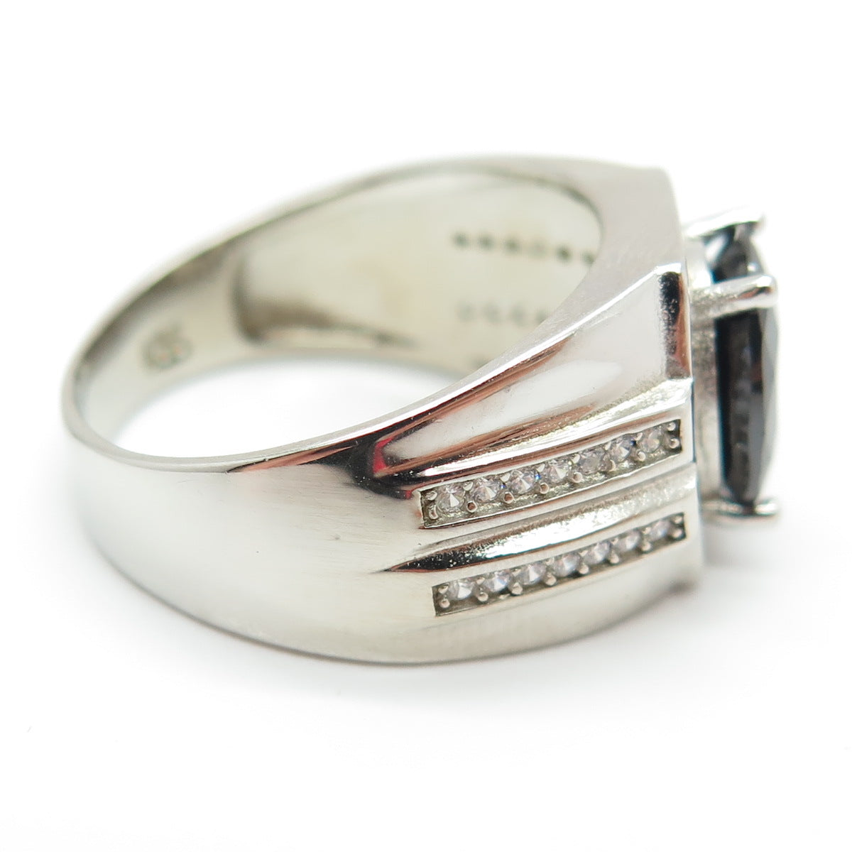 925 Sterling Silver Real Hematite & Round-Cut C Z Ring Size 8.25