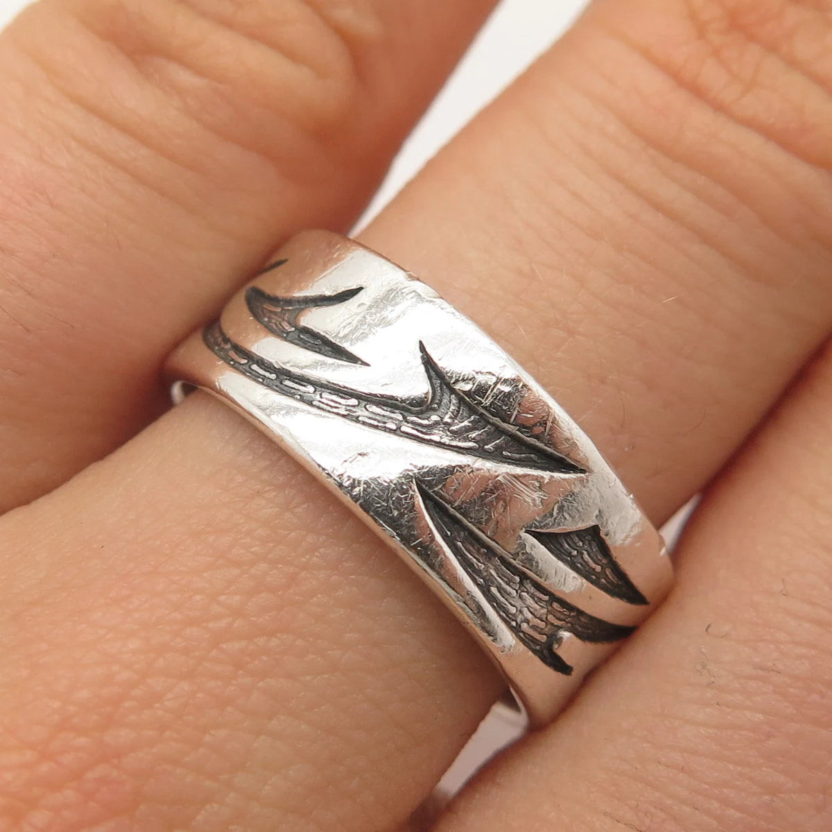 925 Sterling Silver Vintage Modernist Band Ring Size 9.25