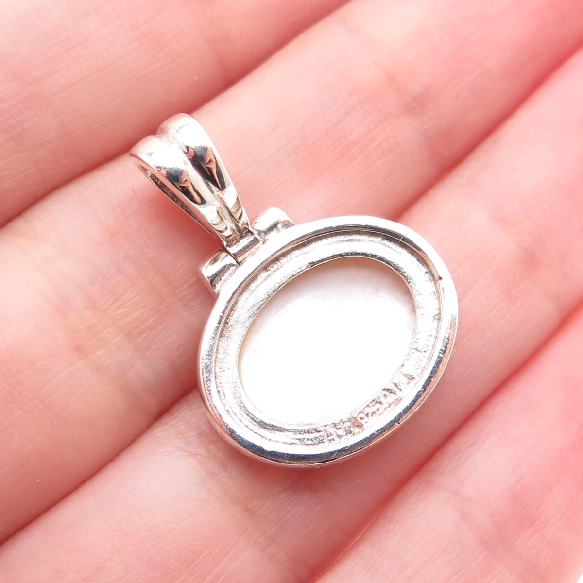 ATI ANNIKA WITT 925 Sterling Silver Vintage Real MOP Modernist Charm Pendant