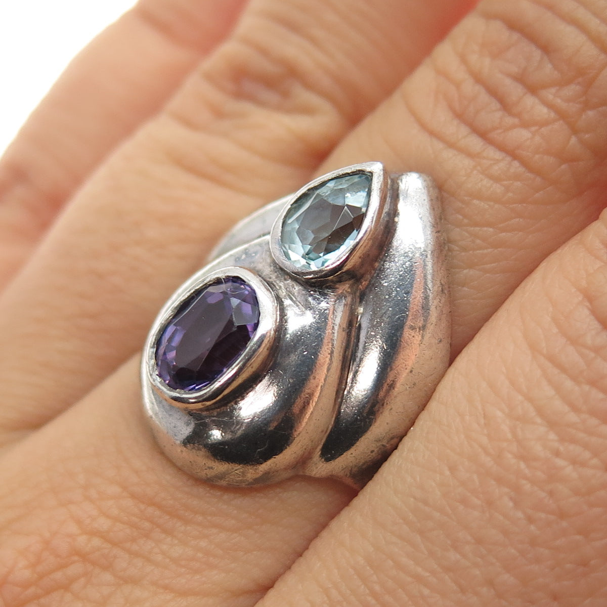 925 Sterling Silver Vintage Real Amethyst & Blue Topaz Modernist Ring Size 7
