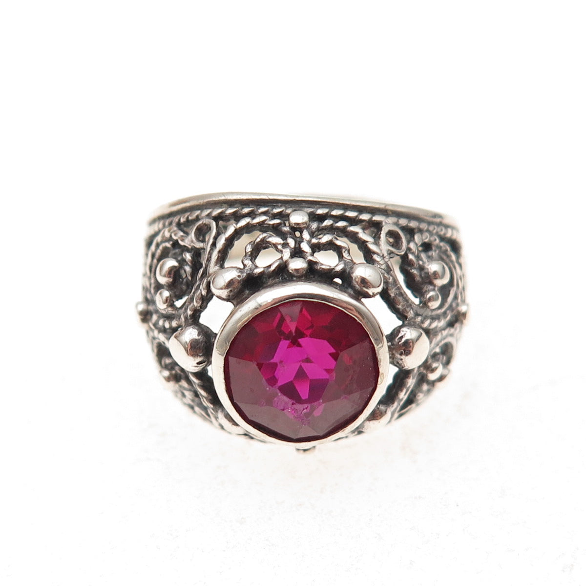 875 Silver Vintage Lab-Created Ruby Swirl Oxidized Ring Size 7.5