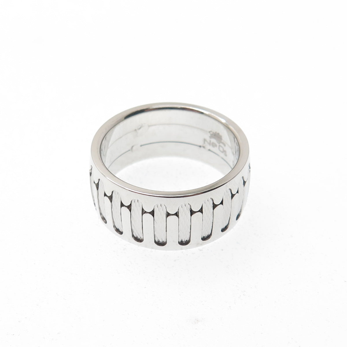 NEOS 925 Sterling Silver Textured Sewing Stitches Band Ring Size 7.75
