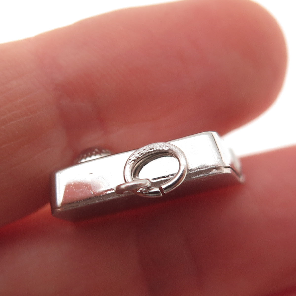 Art's Elegance 925 Sterling Silver Vintage Retro Radio Charm Pendant