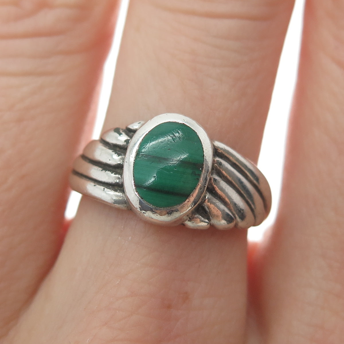 925 Sterling Silver Vintage Real Malachite Ribbed Oxidized Ring Size 7.25