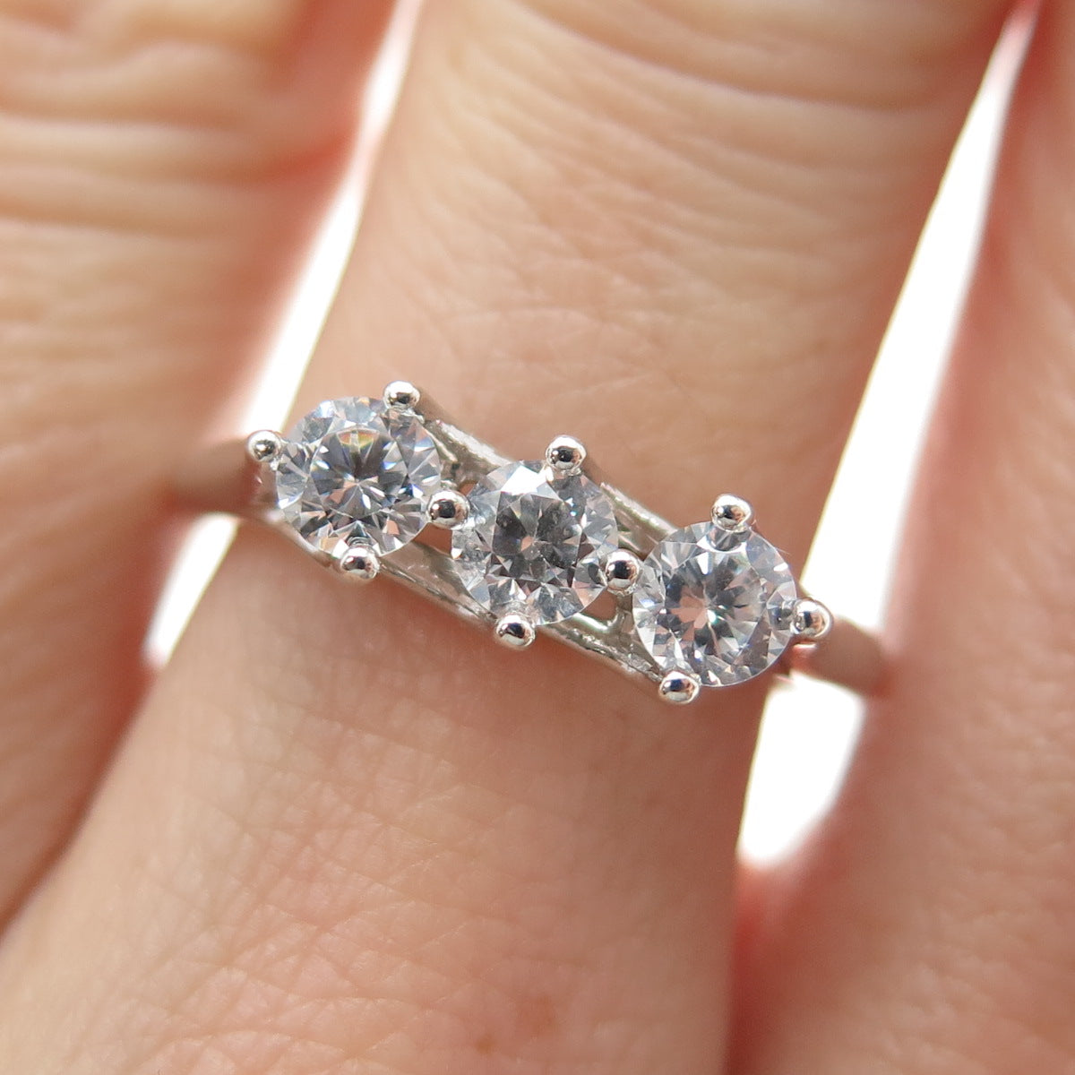 925 Sterling Silver Italy Round-Cut C Z Promise Ring Size 6.5