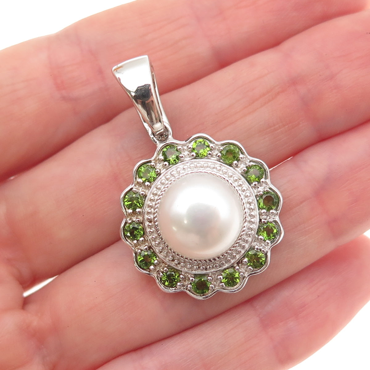 925 Sterling Silver Real Pearl & Round-Cut Peridot Charm Pendant