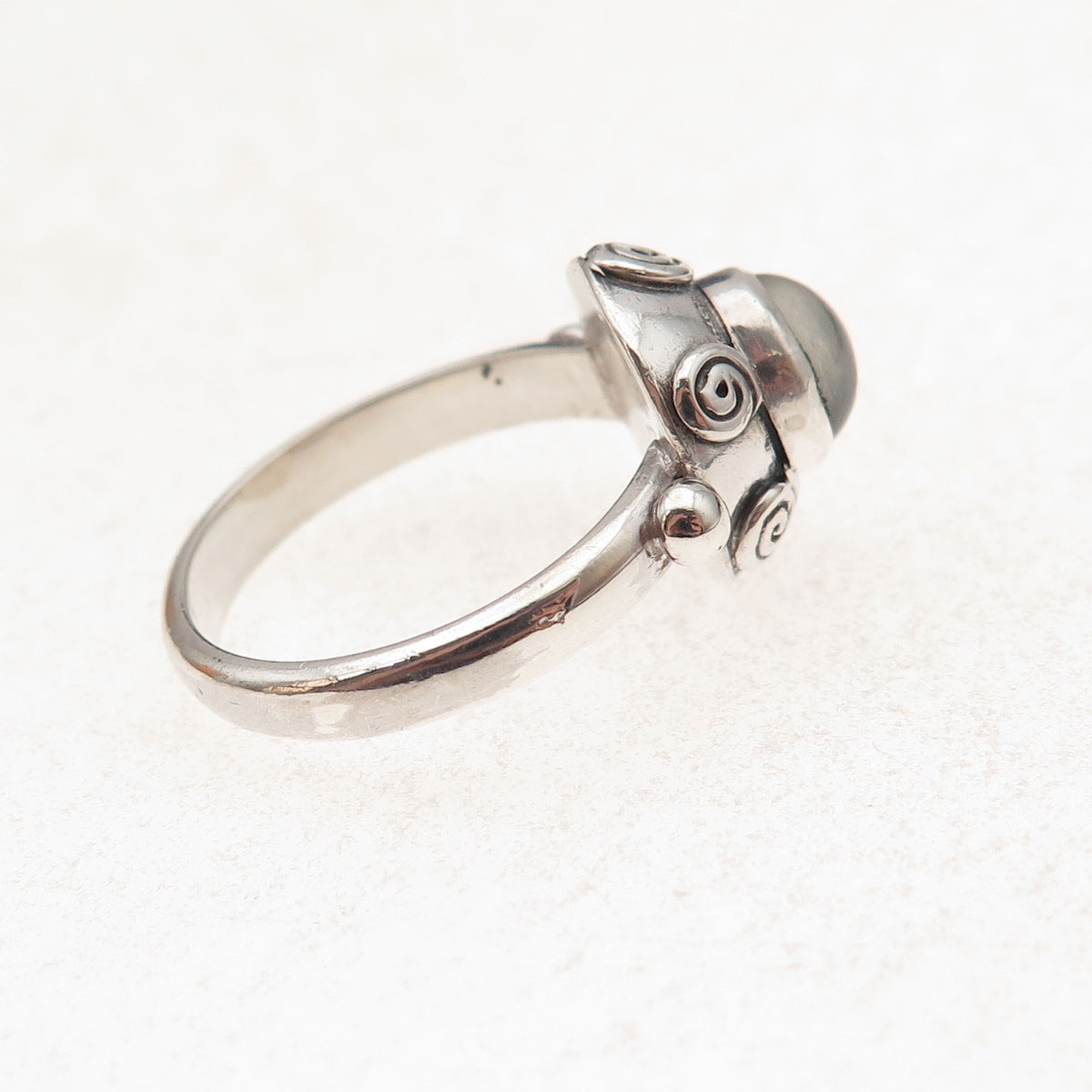 925 Sterling Silver Vintage Real Moonstone Spiral Oxidized Ring Size 7.5