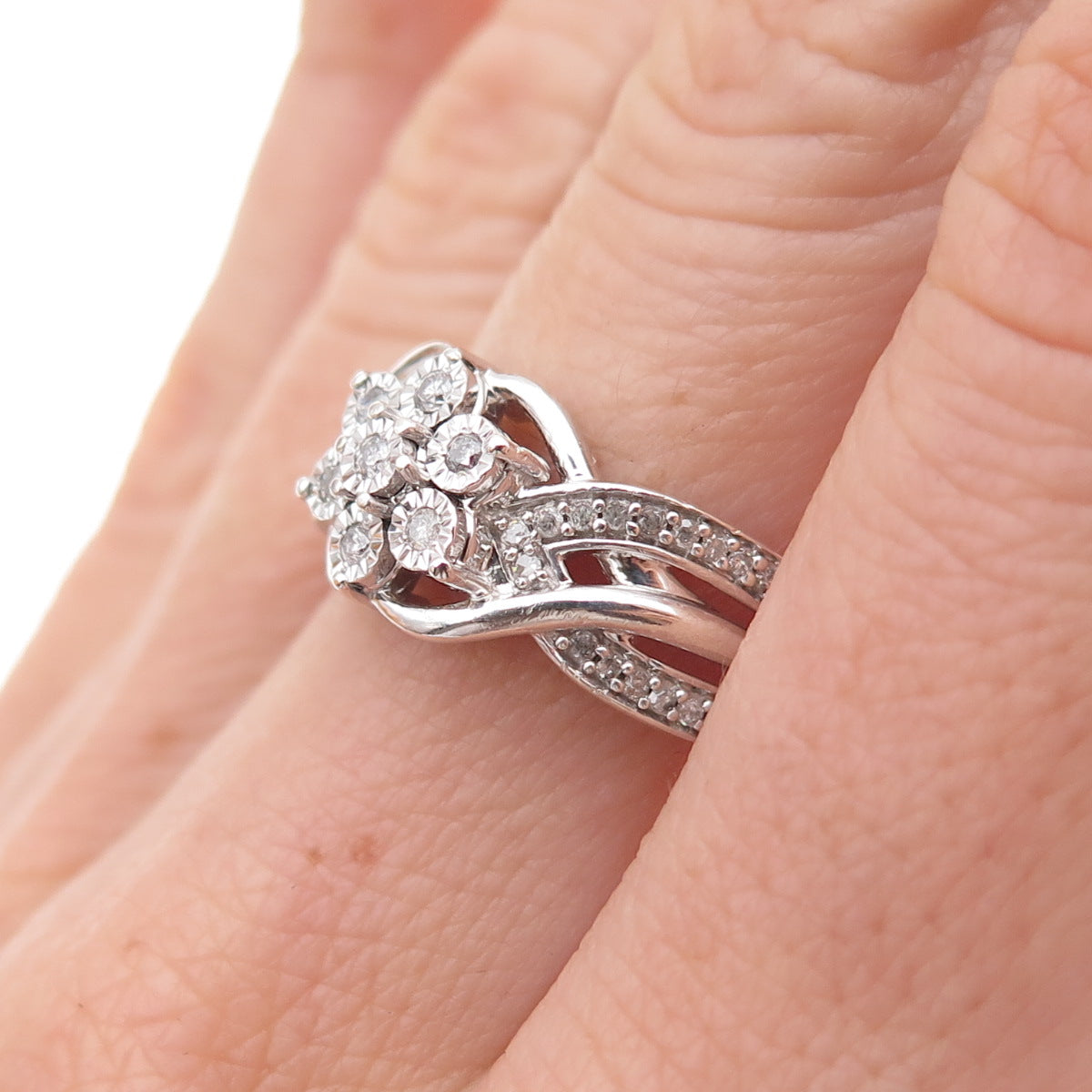 SK9 Allure Gems 925 Sterling Silver Real Diamond Floral Ring Size 7.25