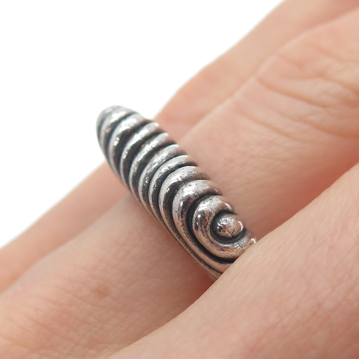 925 Sterling Silver Vintage Modernist Ribbed Heart Oxidized Ring Size 6