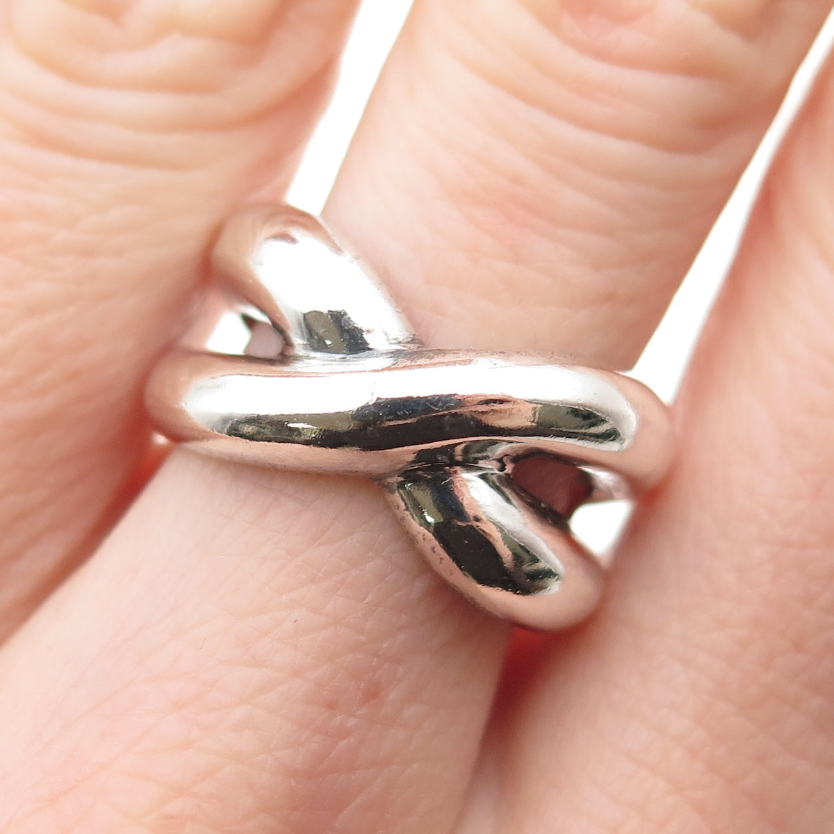 925 Sterling Silver Vintage Modernist Crisscross Oxidized Ring Size 7.75
