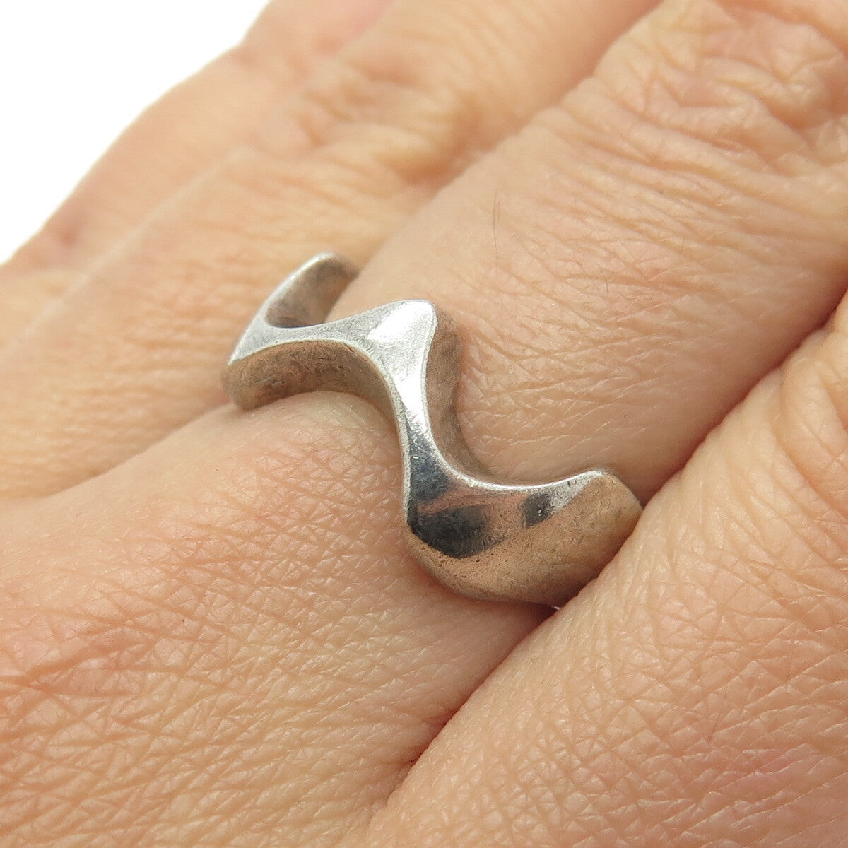 925 Sterling Silver Vintage Israel Wavy Oxidized Ring Size 8.25