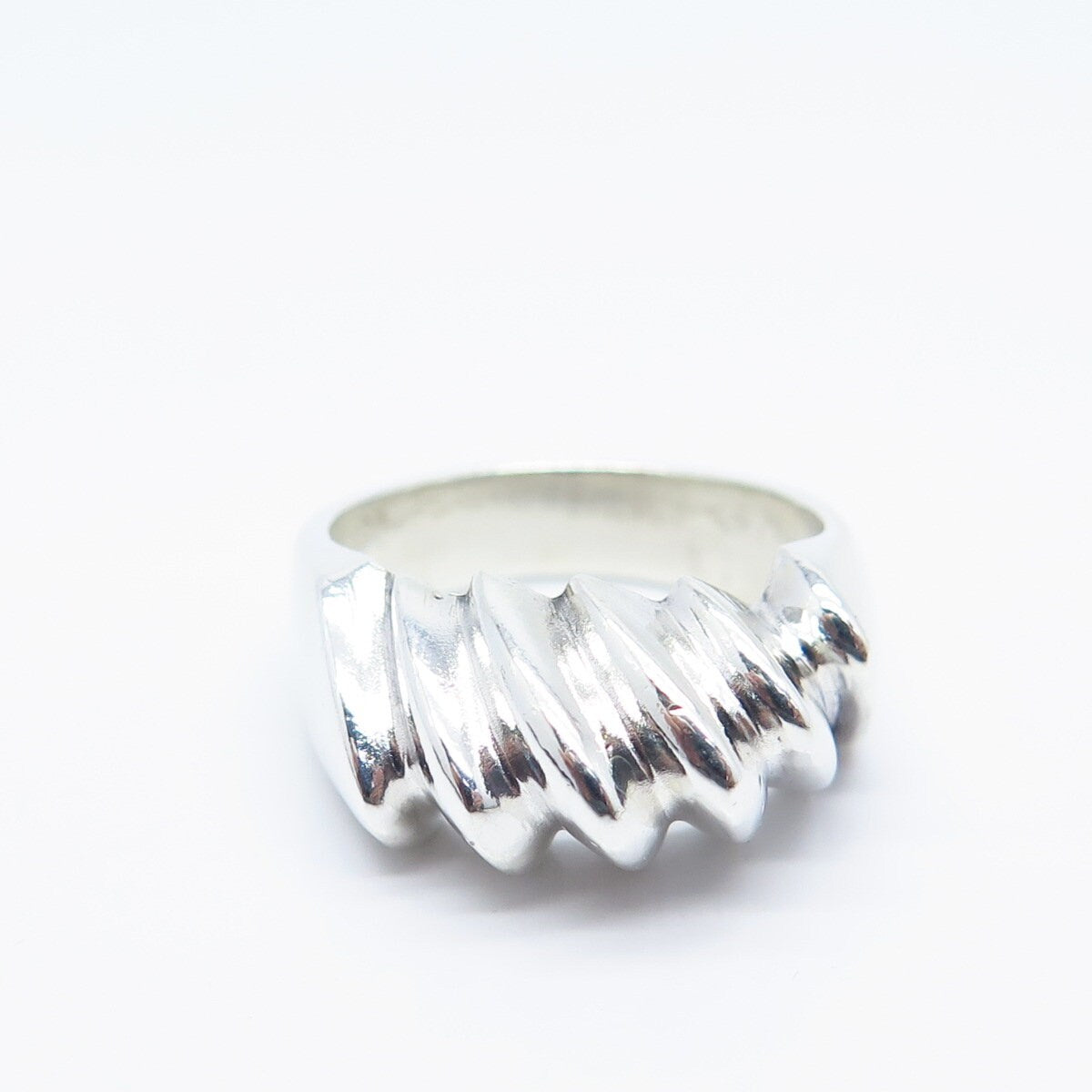 925 Sterling Silver Vintage Mexico Ribbed Domed Ring Size 7.75