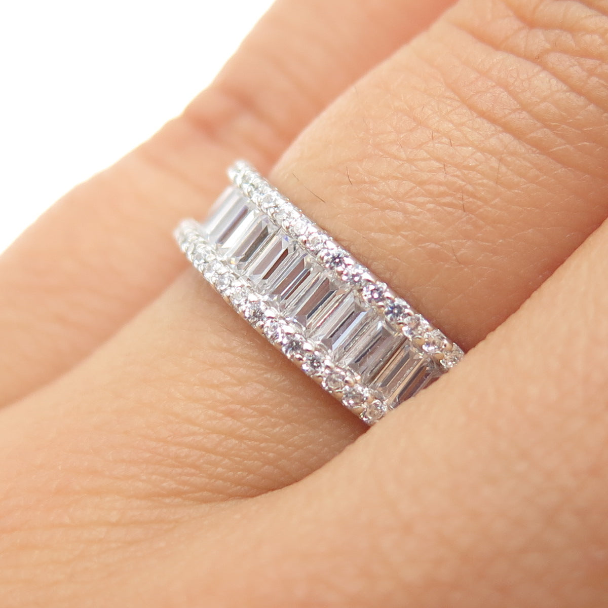 925 Sterling Silver Emerald & Round-Cut C Z Eternity Band Ring Size 6.25