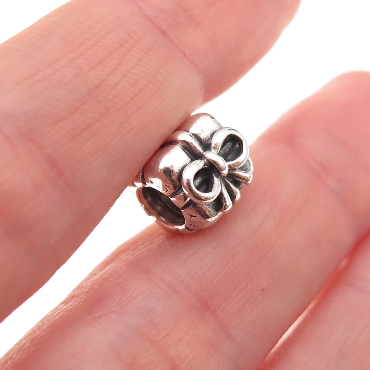 Pandora 925 Sterling Silver Present / Gift Box Slide Bead Charm
