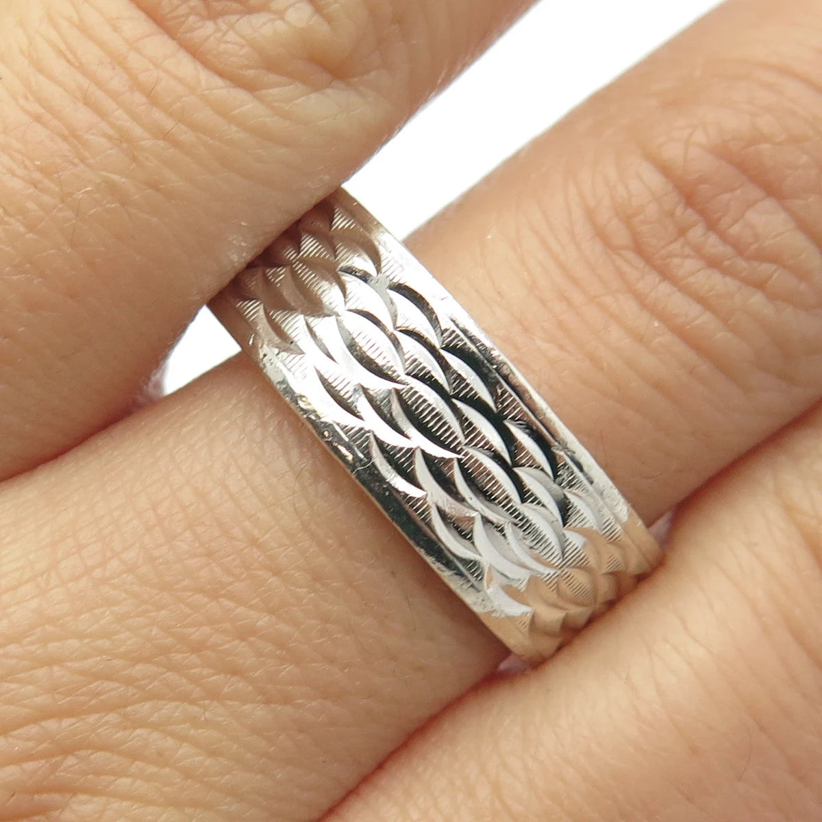 925 Sterling Silver Vintage Etched Band Ring Size 10.75