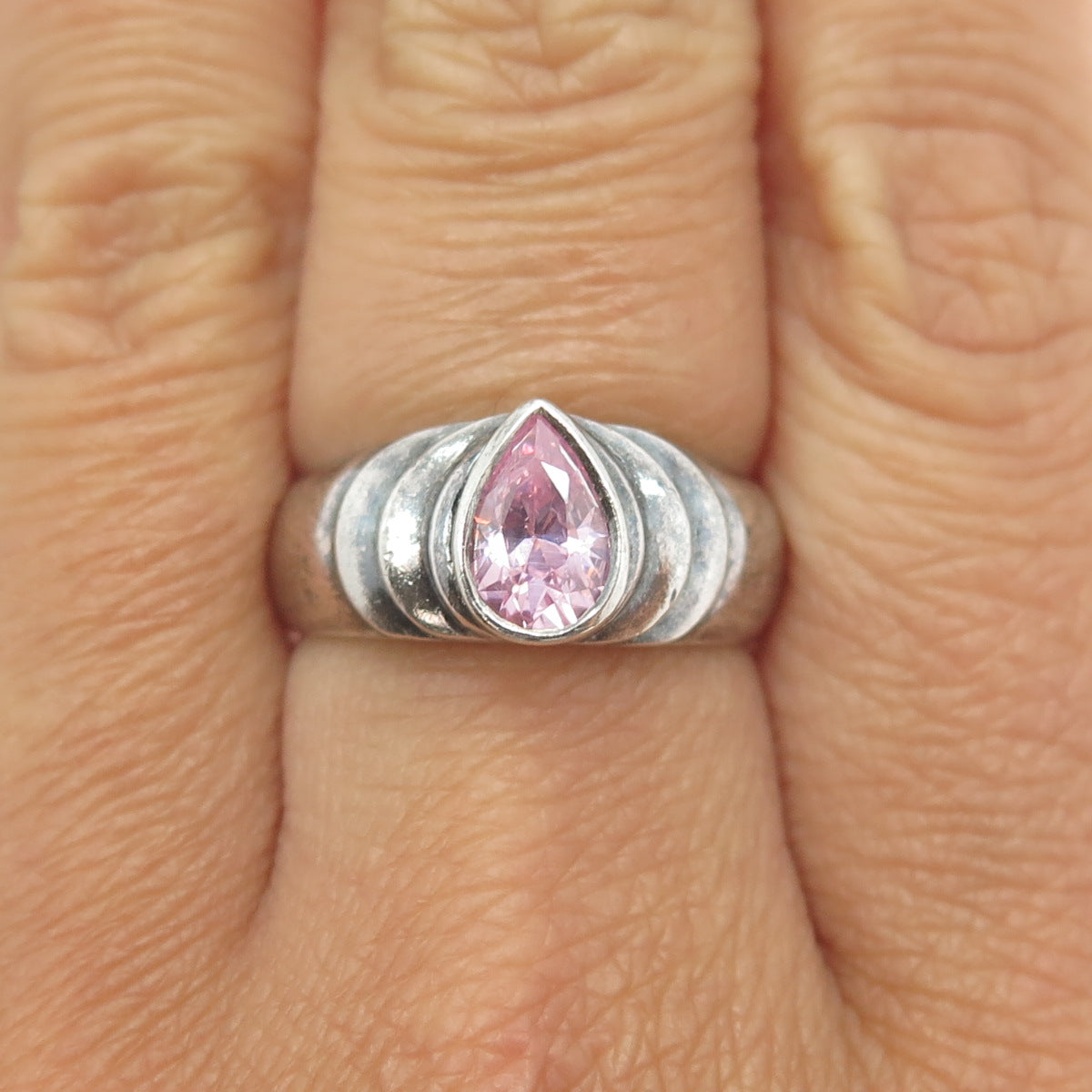 925 Sterling Silver Vintage Pear-Cut Pink C Z Modernist Ring Size 7.25