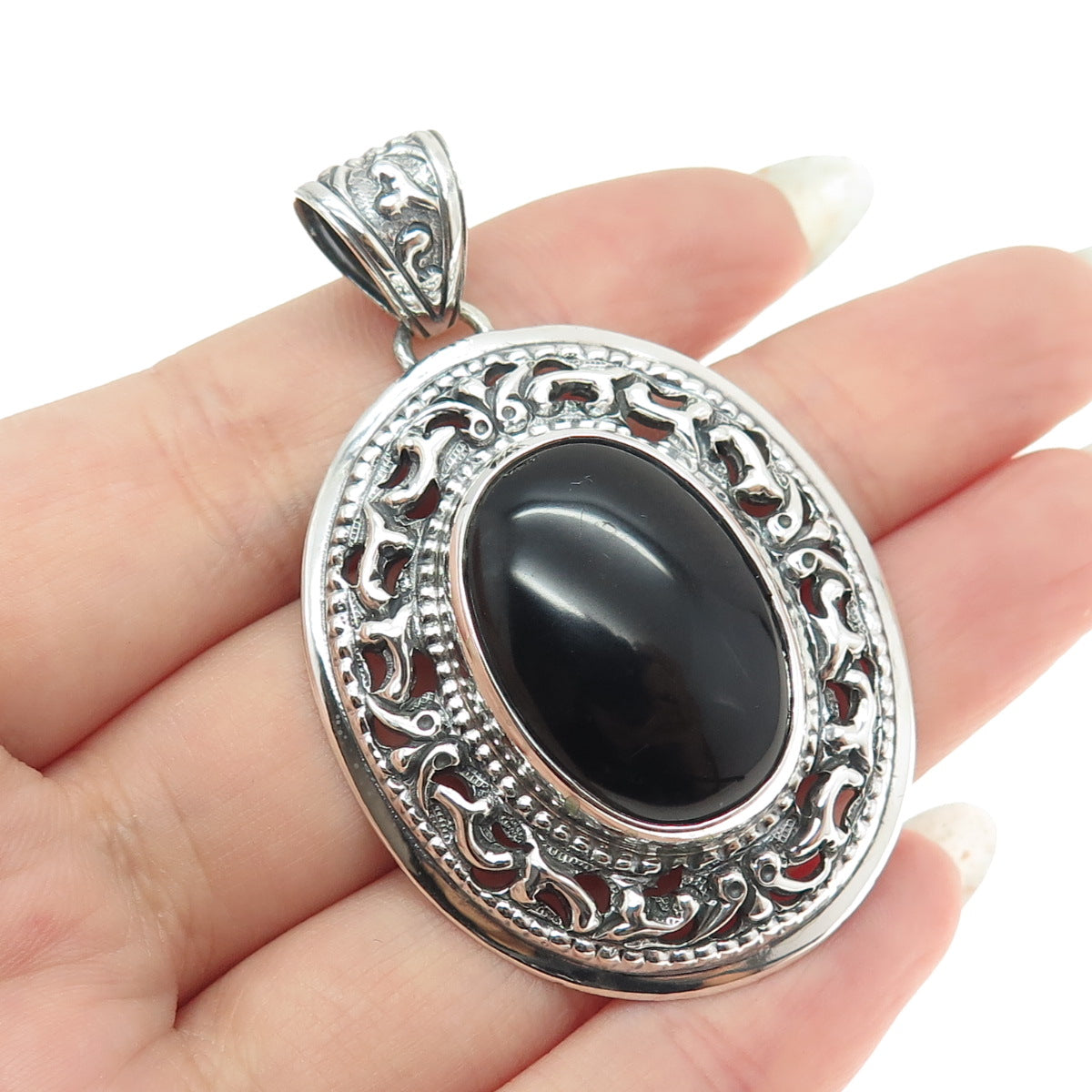 925 Sterling Silver Vintage Real Black Onyx Gemstone Ornate Pendant