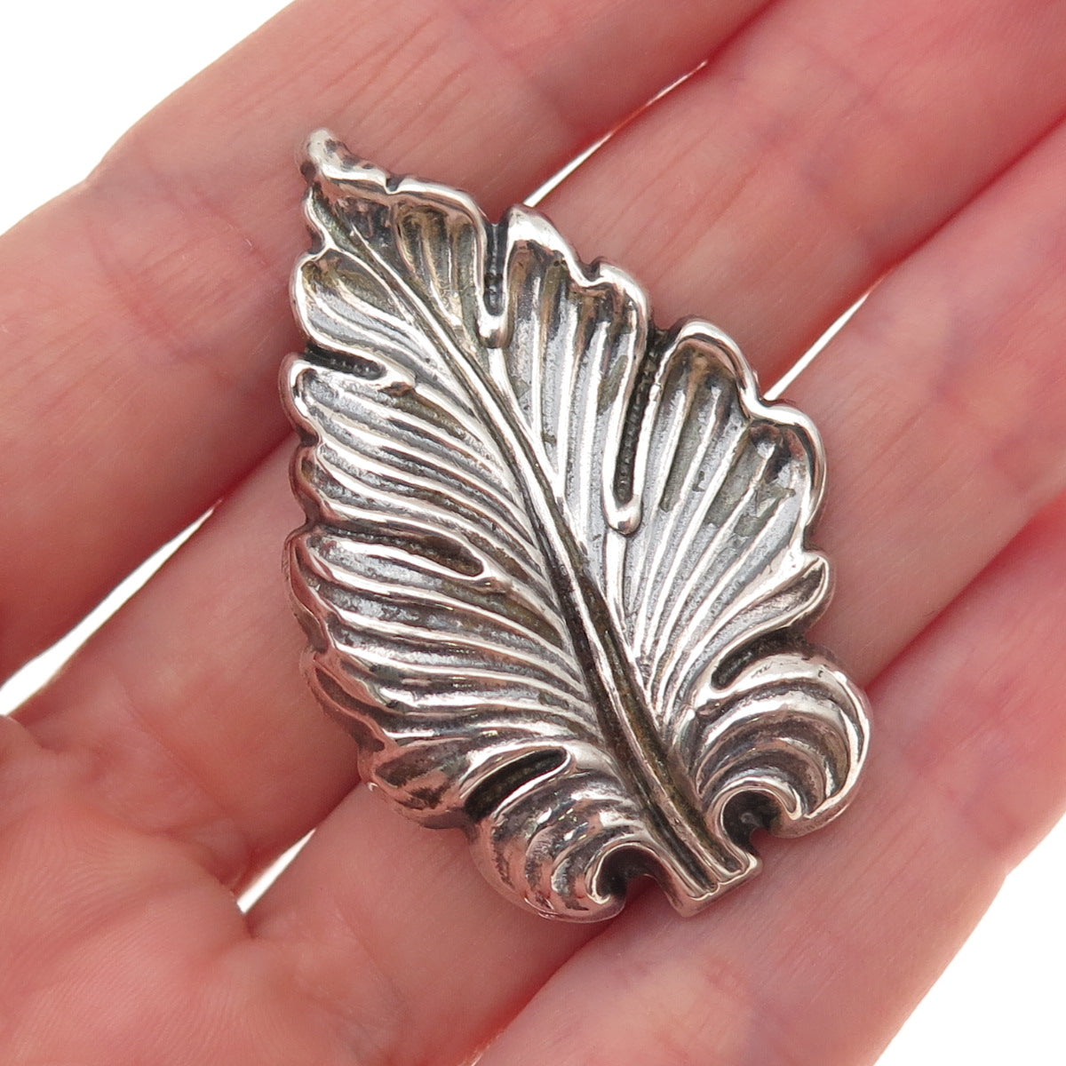 JewelArt 925 Sterling Silver Antique Art Deco Floral Leaf Reposse Pin Brooch
