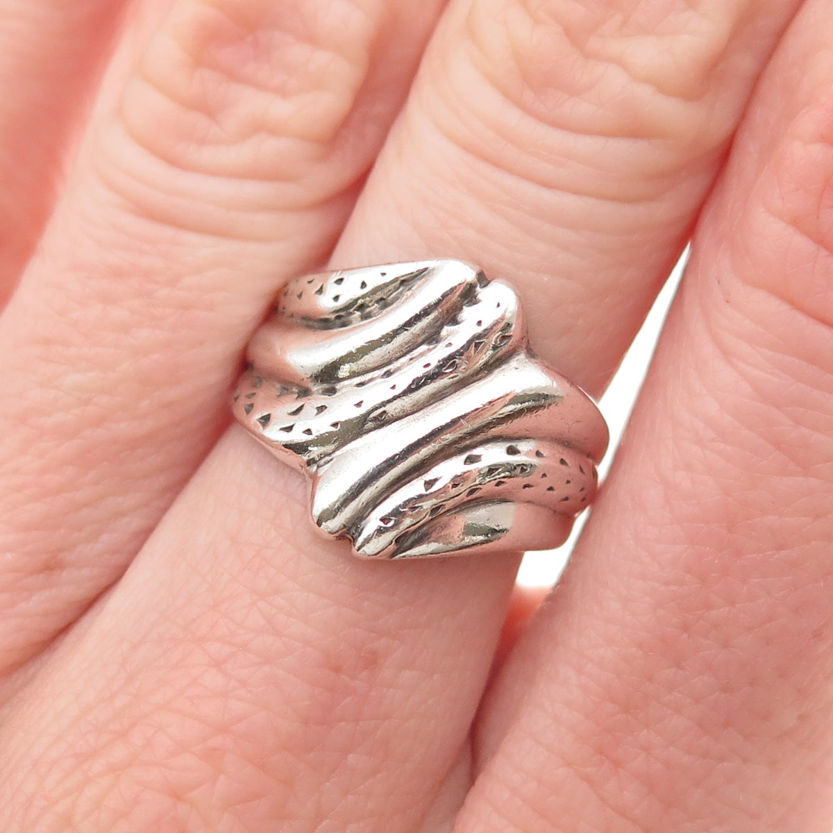 925 Sterling Silver Vintage Modernist Bypass Ring Size 6
