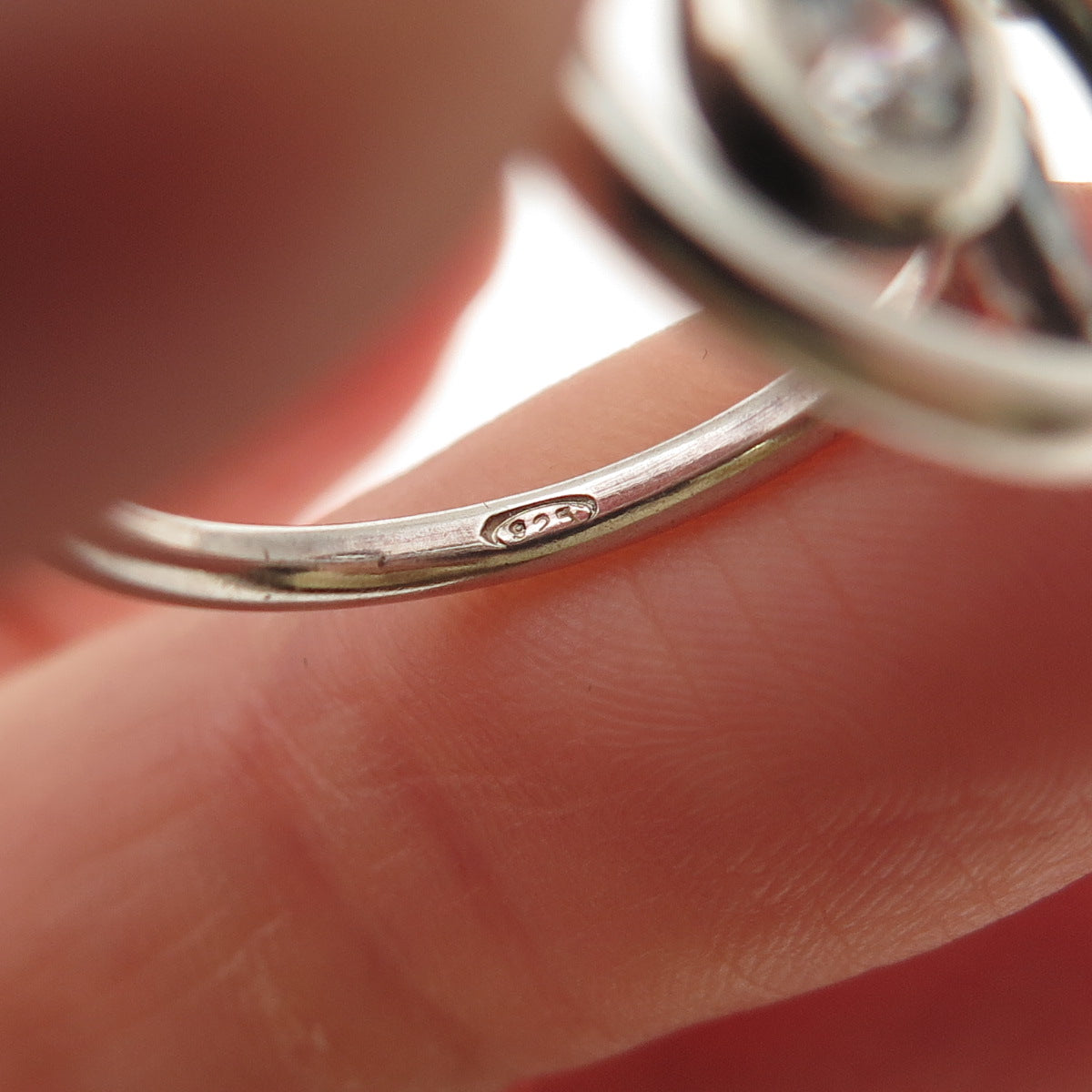 925 Sterling Silver Vintage C Z Modernist Swirl Oxidized Ring Size 6.75