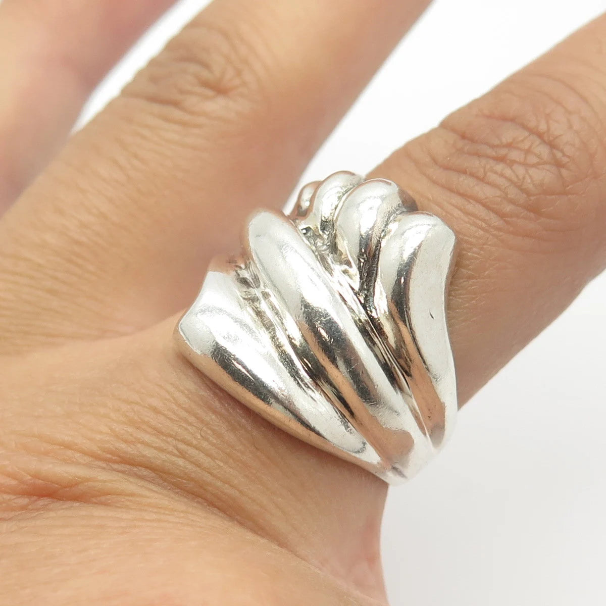 925 Sterling Silver Vintage Ribbed Wide Cocktail Ring Size 7.75