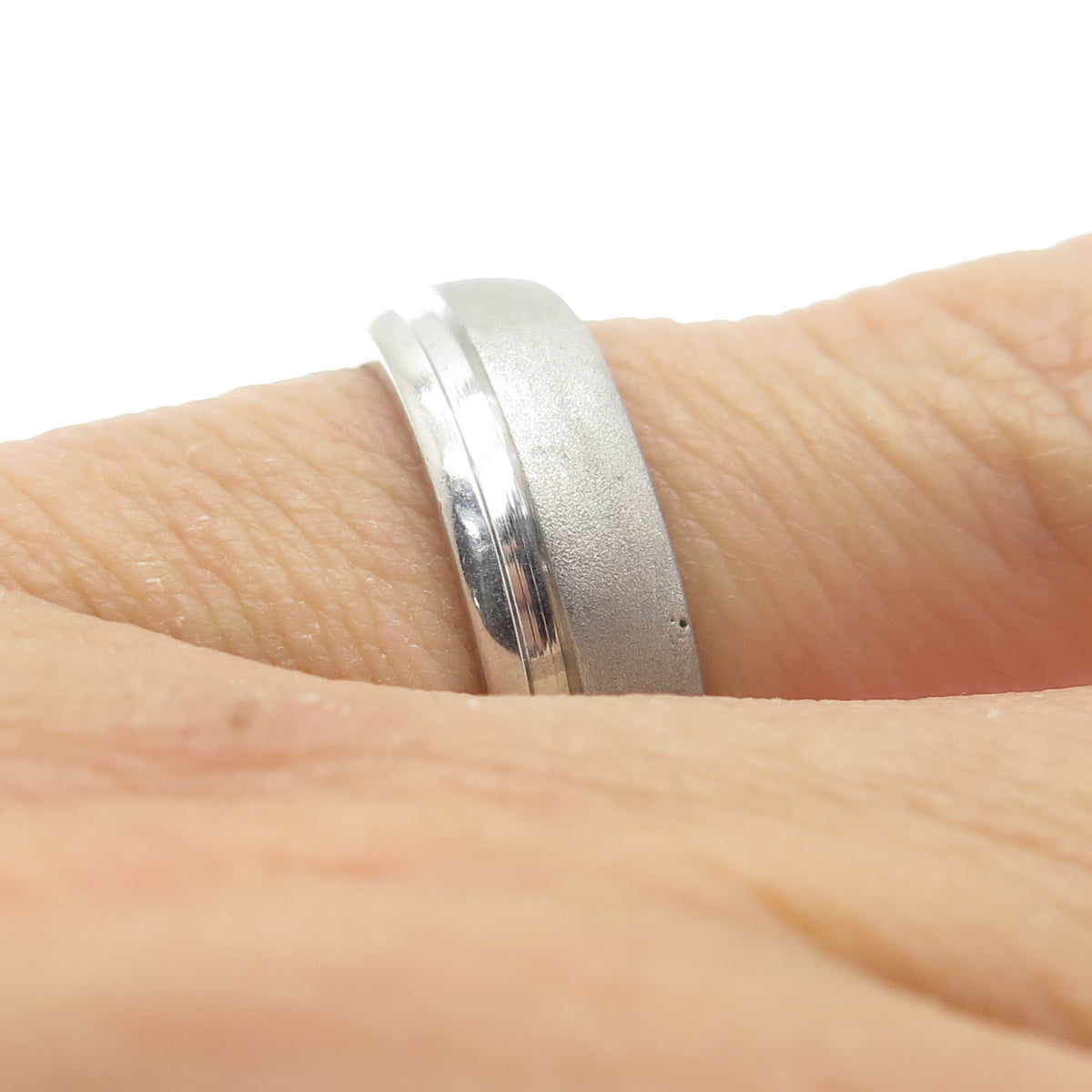 925 Sterling Silver Modernist Textured Band Ring Size 4.5