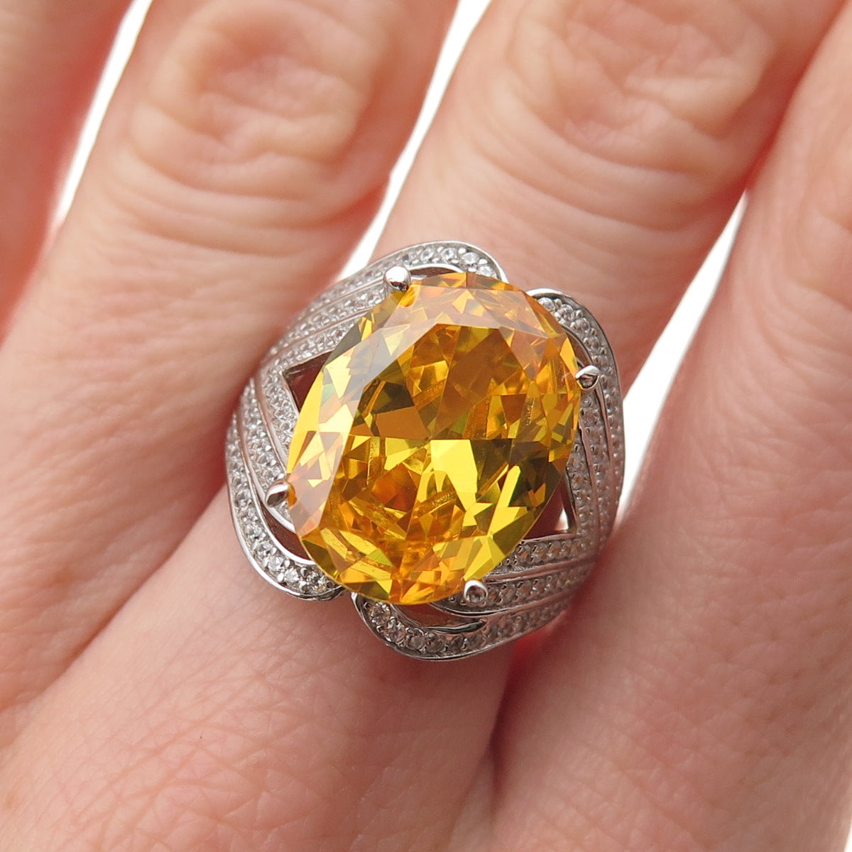 925 Sterling Silver Oval-Cut Canary & Round-Cut White C Z Ring Size 7