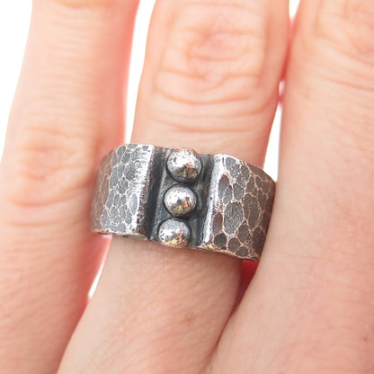 925 Sterling Silver Vintage Modernist Hammered Ball Beaded Oxidized Ring Size 6