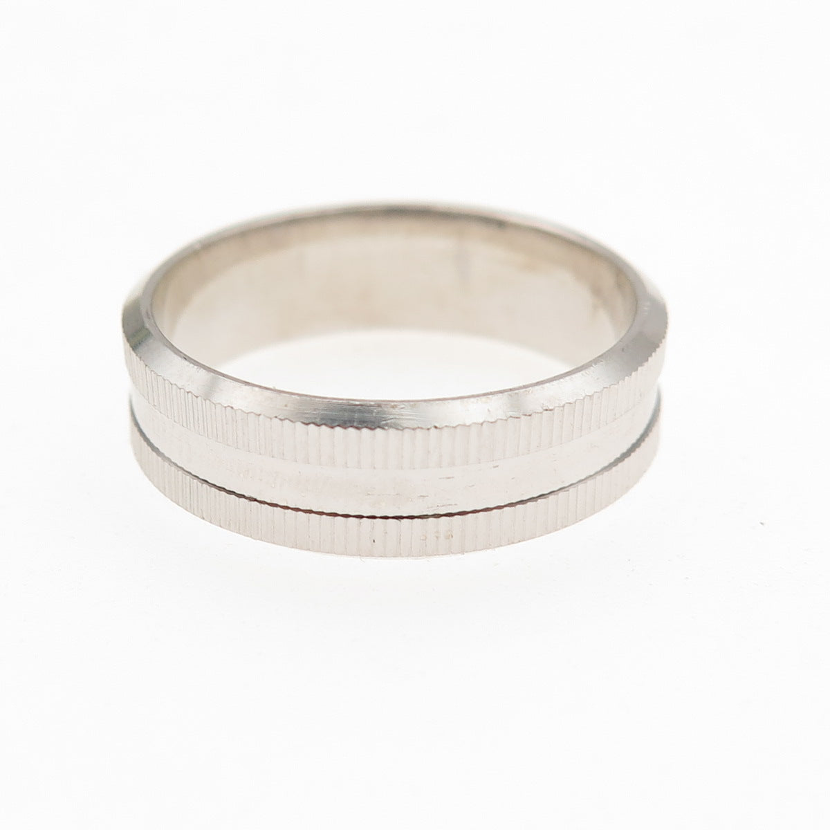 925 Sterling Silver Ribbed Band Ring Size 8