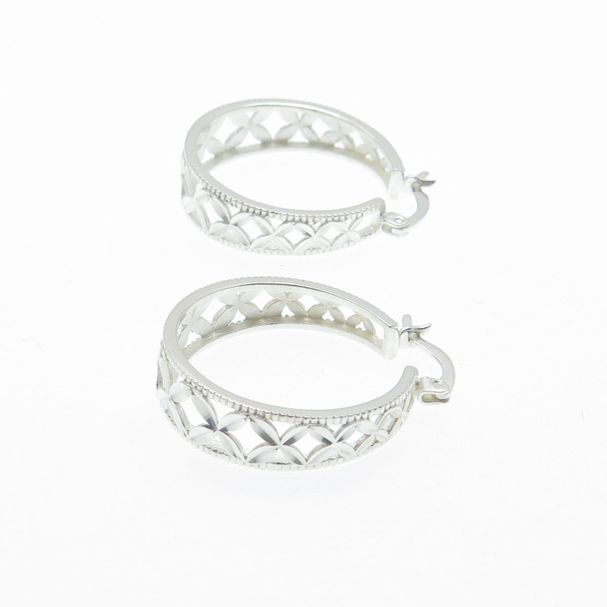 925 Sterling Silver Vintage Mexico Diamond-Cut Flower Hoop Earrings