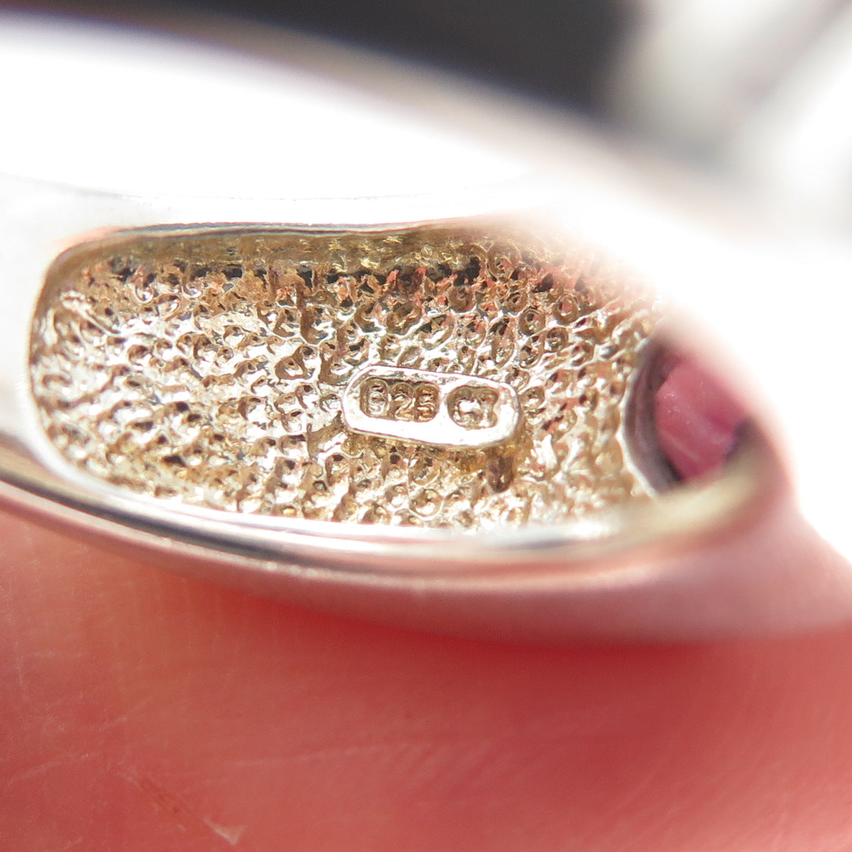 925 Sterling Silver Vintage Real Oval-Cut Amethyst Ribbed Ring Size 7.25
